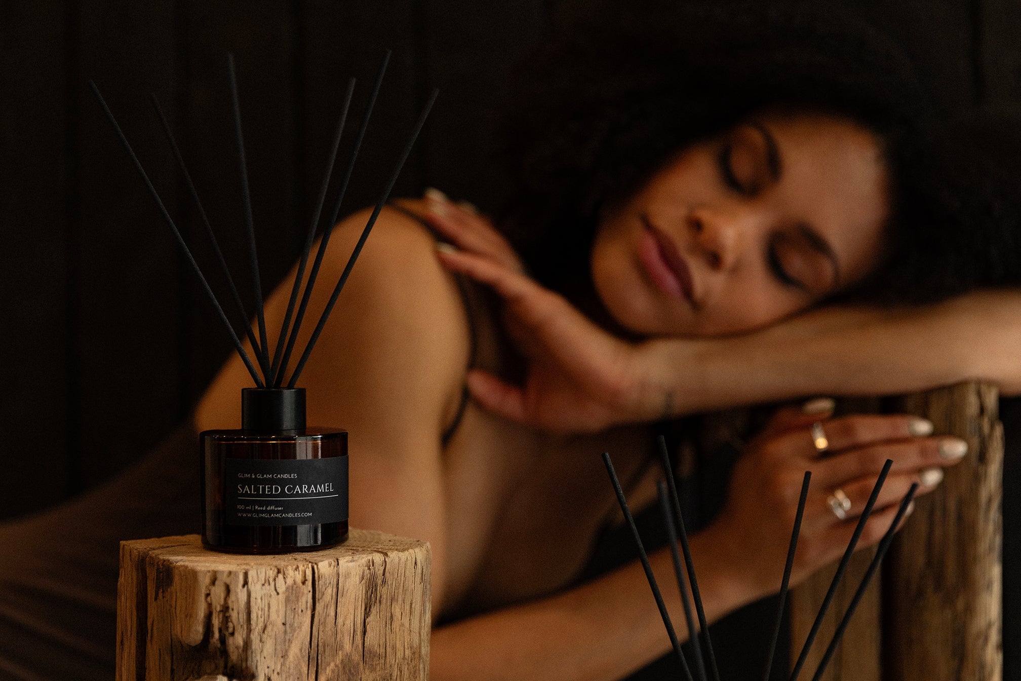 Lifestyle image representing the Bestsellers Collection by Glim & Glam, featuring elegant accessories designed to elevate every candle care ritual.